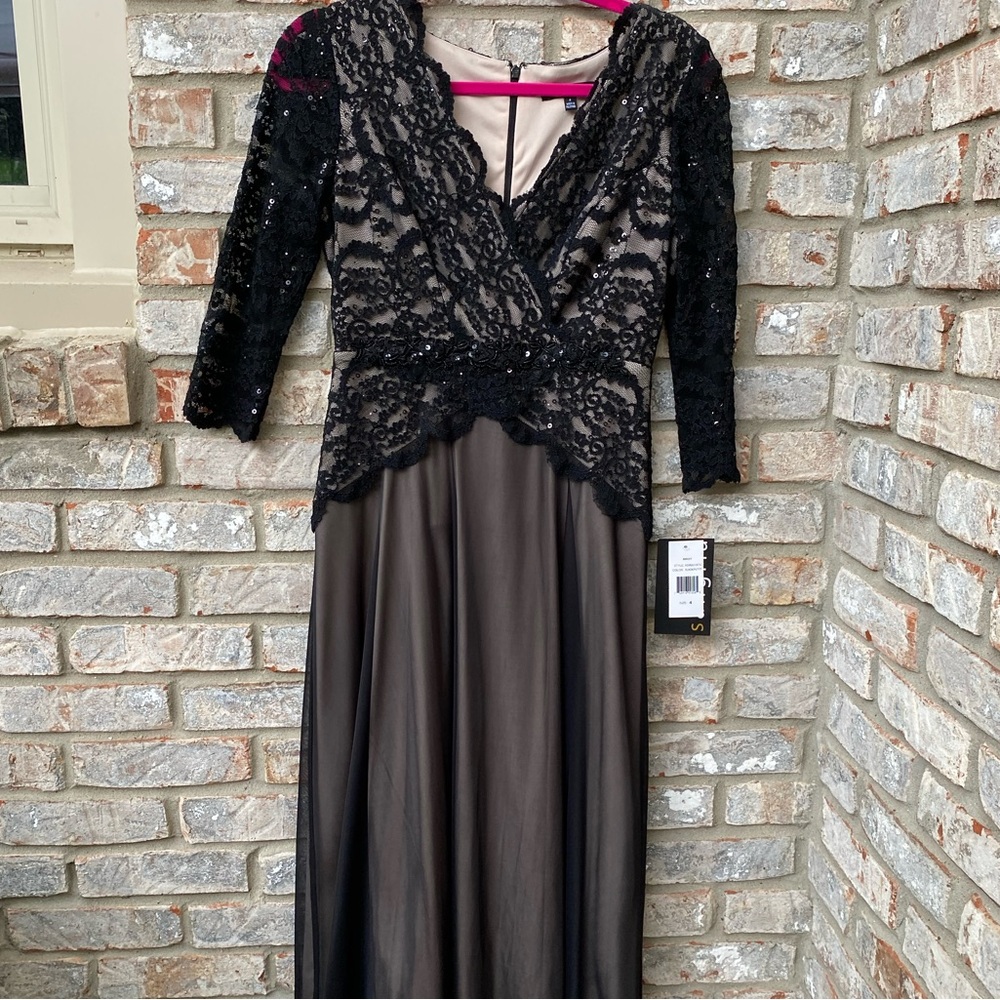 Sangria 3/4 Sleeve Dress